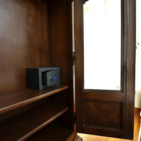 Residenza San Flaviano, Relais Di Charme 4* ל'אקווילה