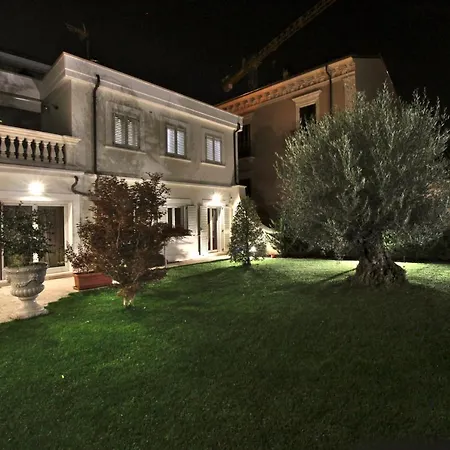 לינה וארוחת בוקר Residenza San Flaviano, Relais Di Charme 4*