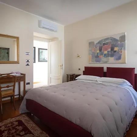 Residenza San Flaviano, Relais Di Charme לינה וארוחת בוקר 4*
