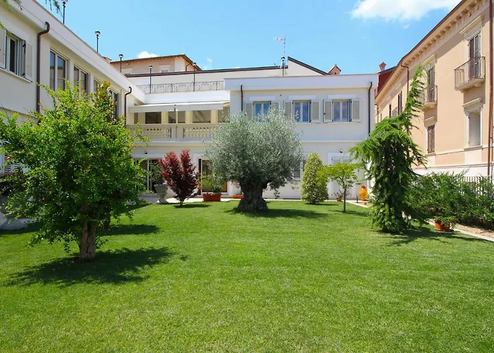 Alojamento de Acomodação e Pequeno-almoço Residenza San Flaviano, Relais Di Charme LʼAquila